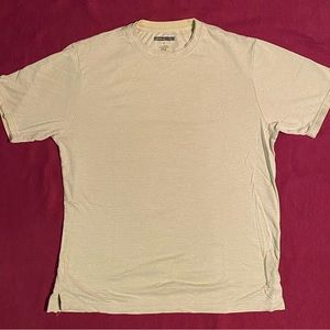 Van Heusen
Men's Air Short Sleeve